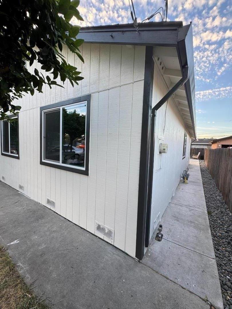 76 Sunset CT