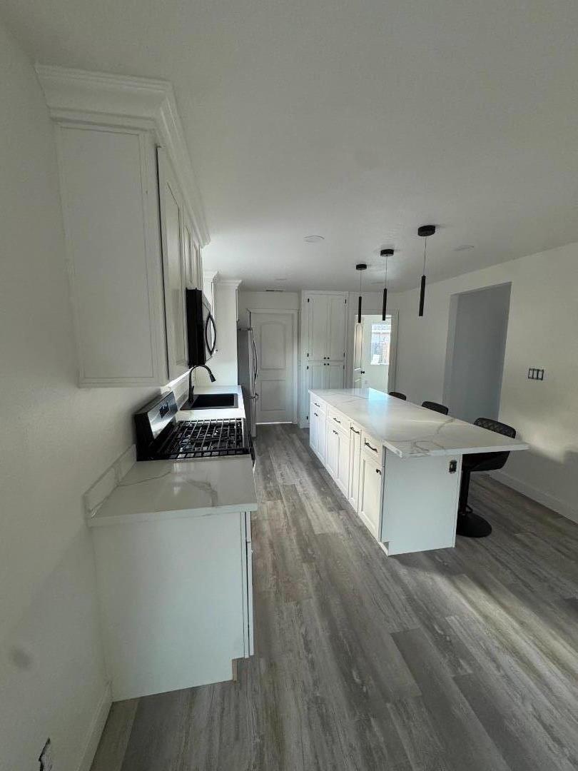 76 Sunset CT