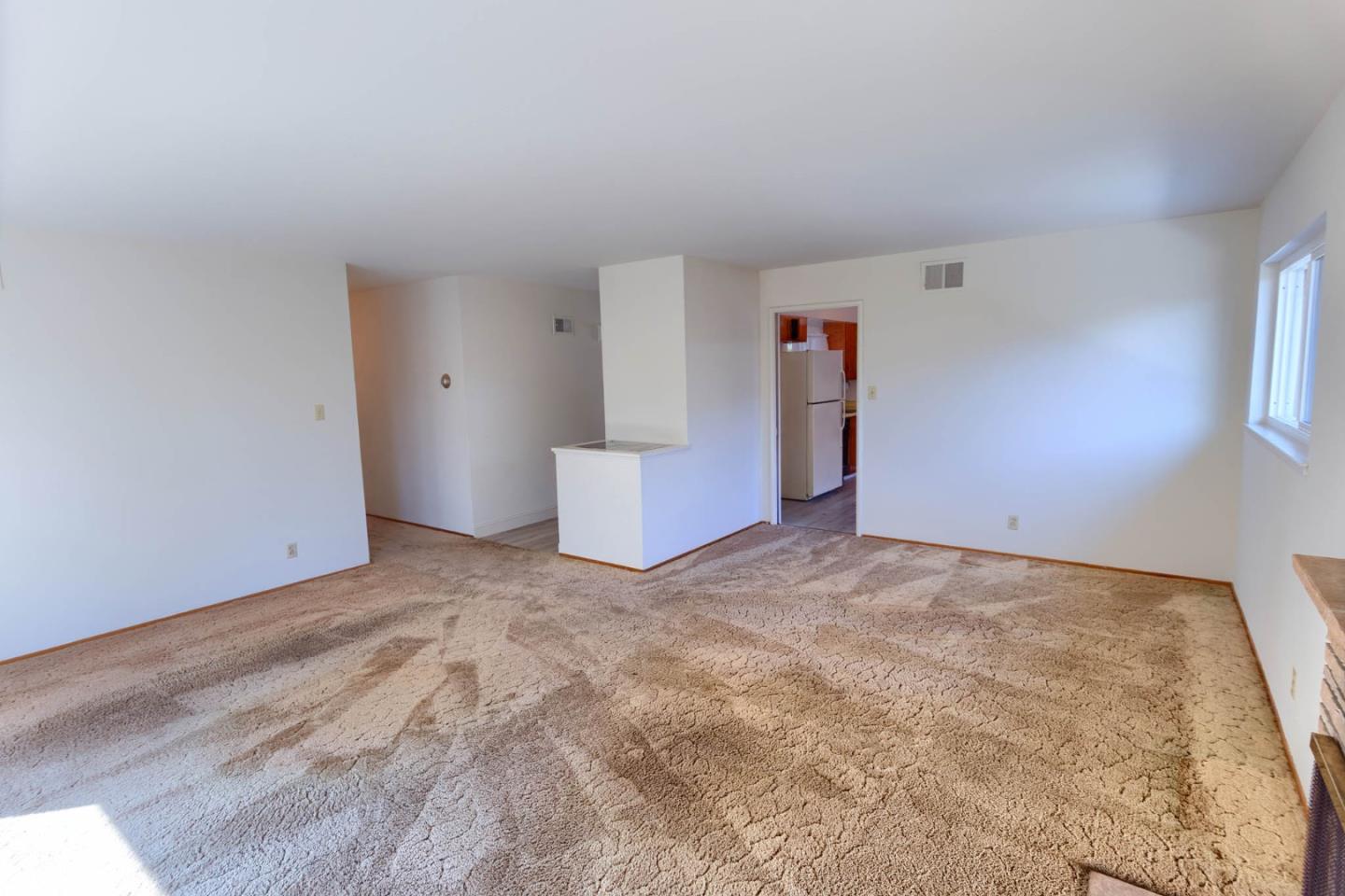 2466 Meridian AVE