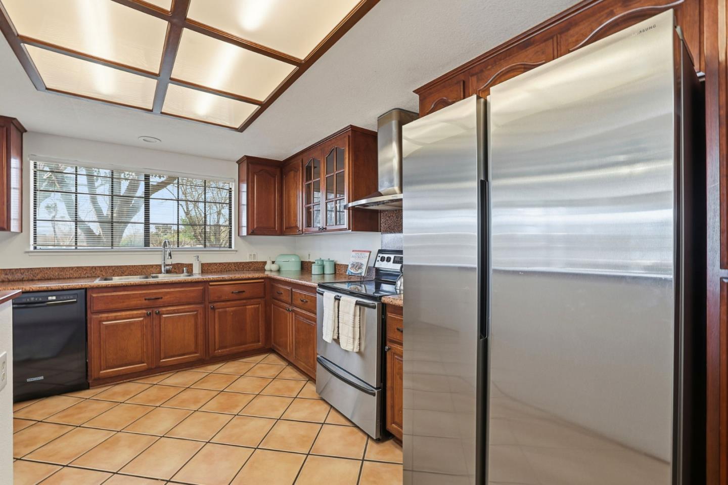 3241 Heather Ridge CT