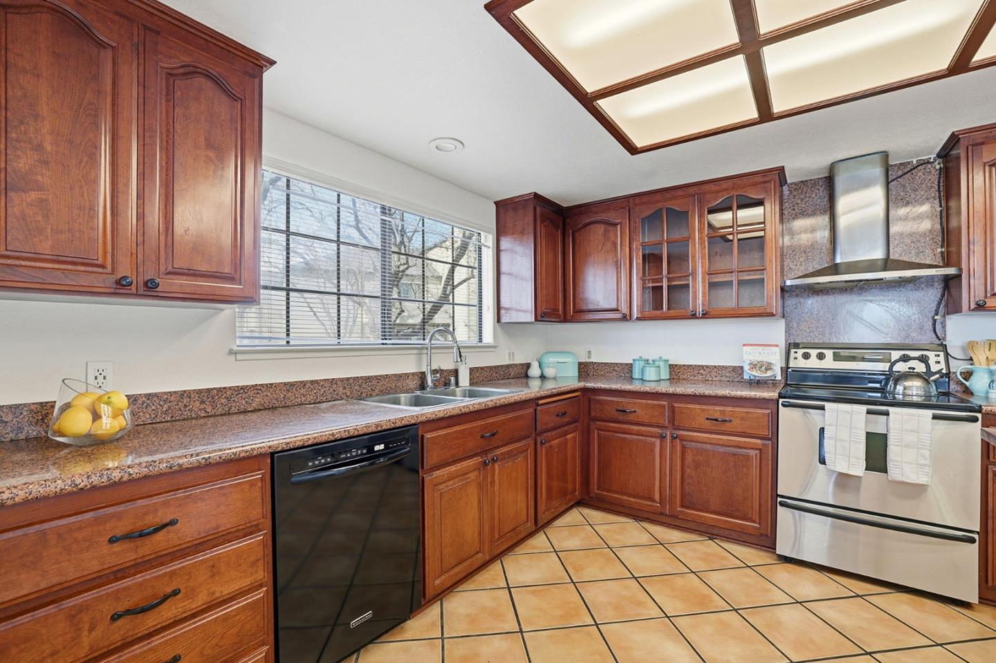 3241 Heather Ridge CT