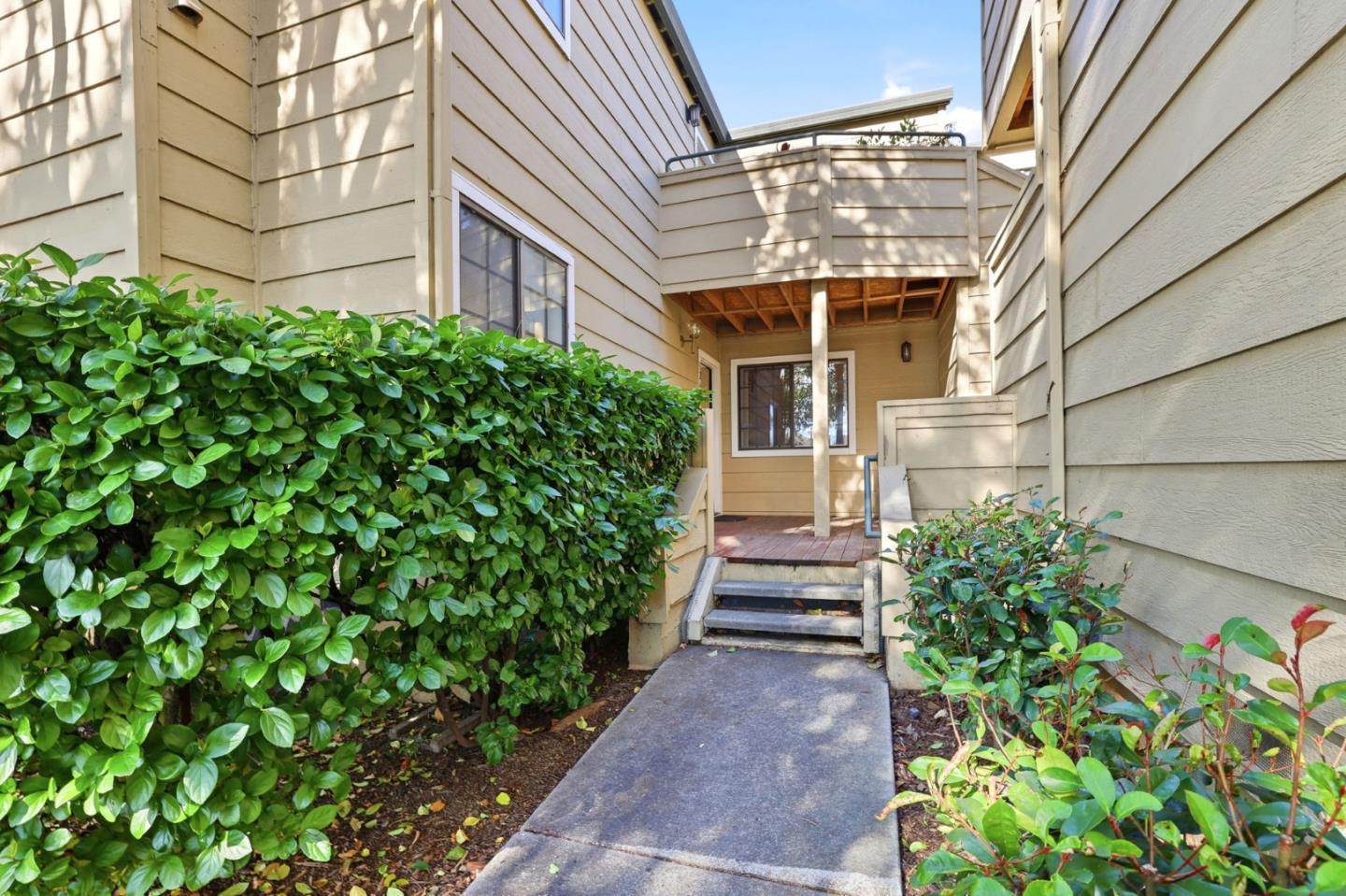 3241 Heather Ridge CT