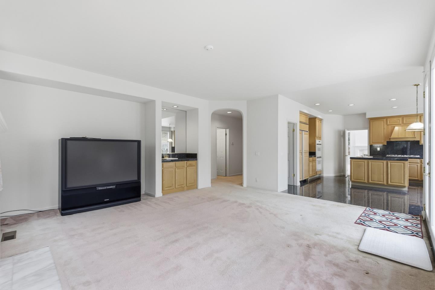 6594 Pfeiffer Ranch RD