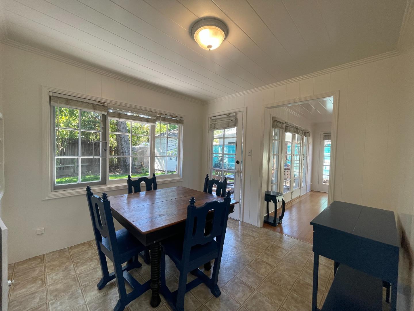 501A Palmer LN
