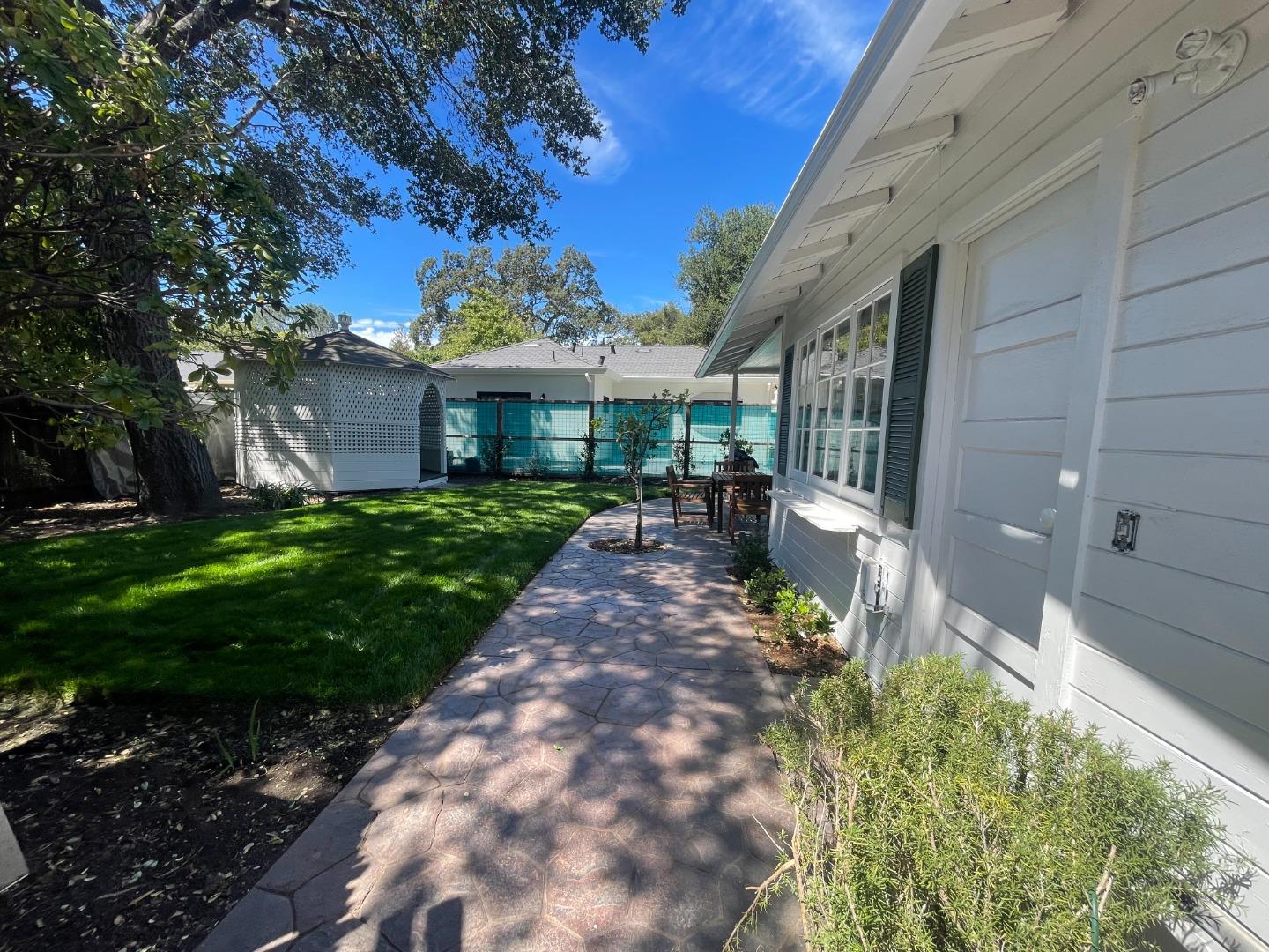 501A Palmer LN