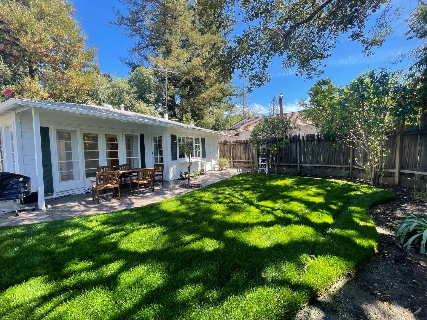 501A Palmer LN