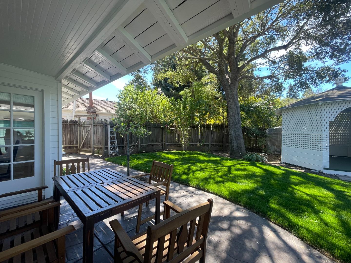 501A Palmer LN