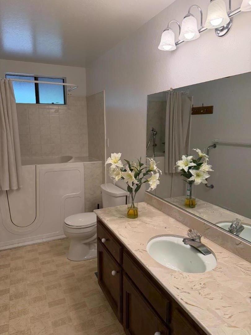 9175 Vista Del Monte CT