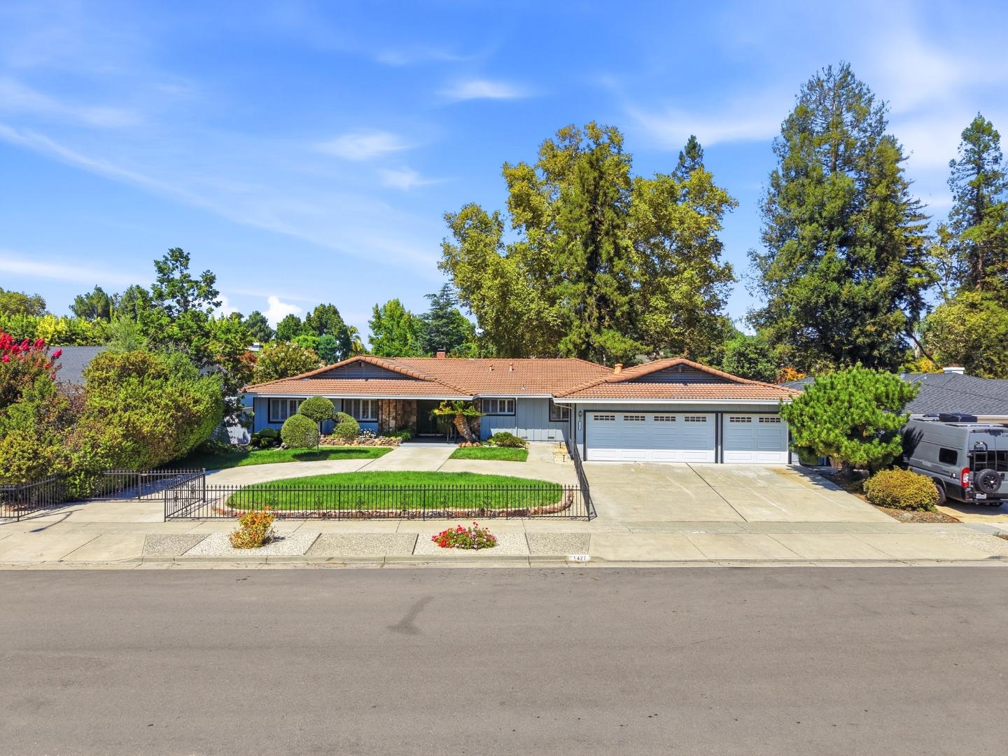 1427 Glen Ellen WAY