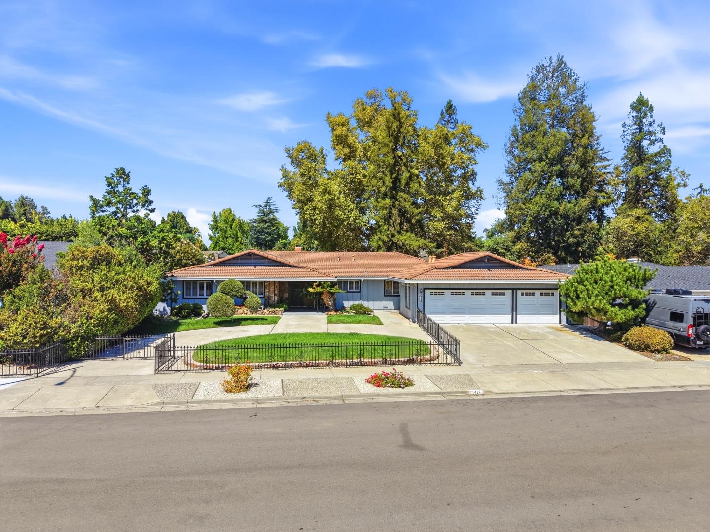 1427 Glen Ellen WAY