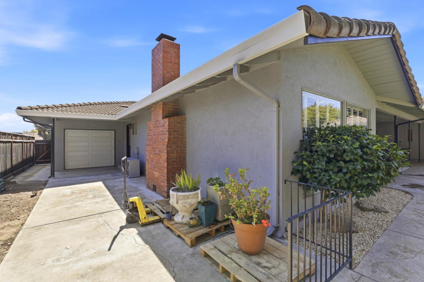 1427 Glen Ellen WAY