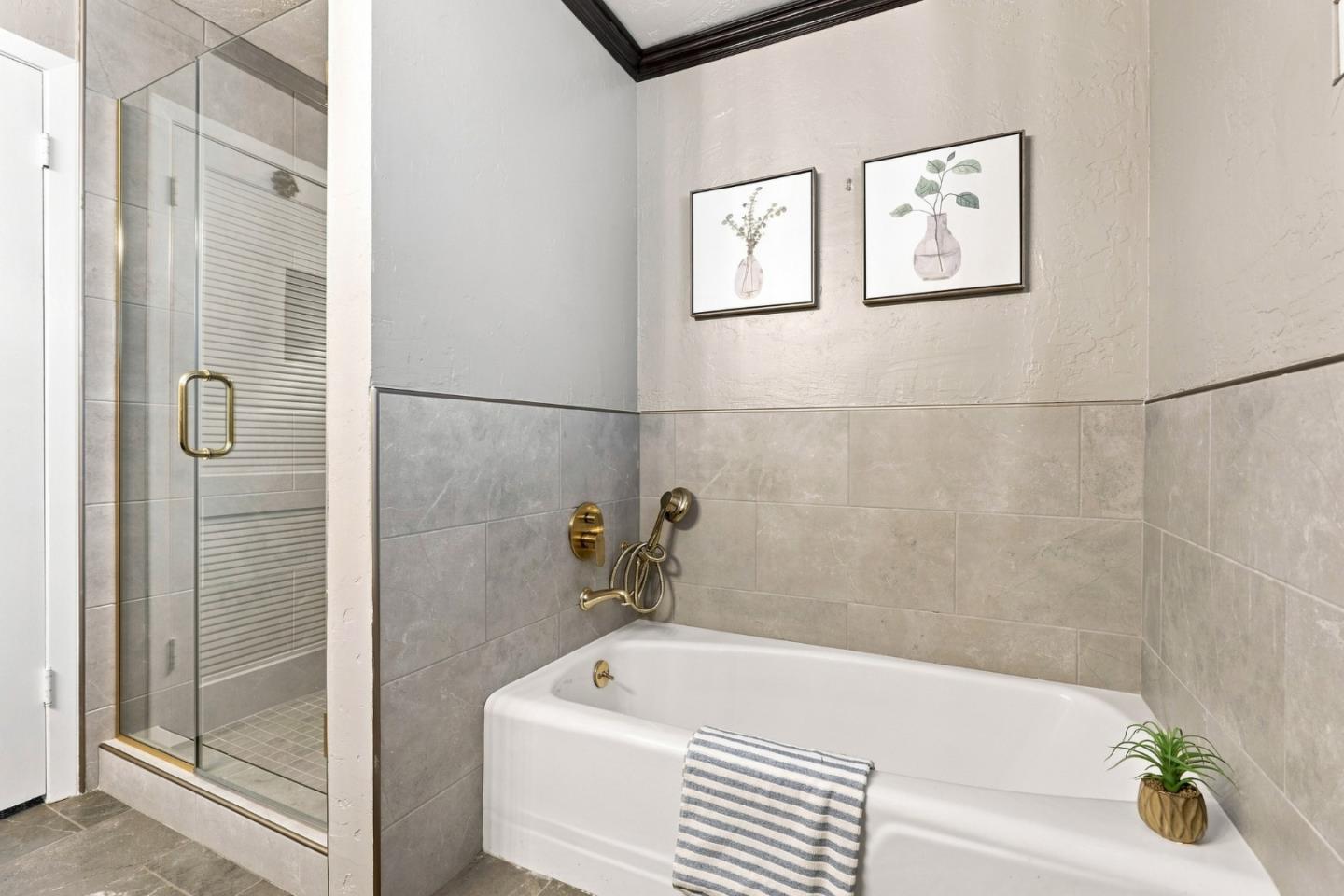1427 Glen Ellen WAY