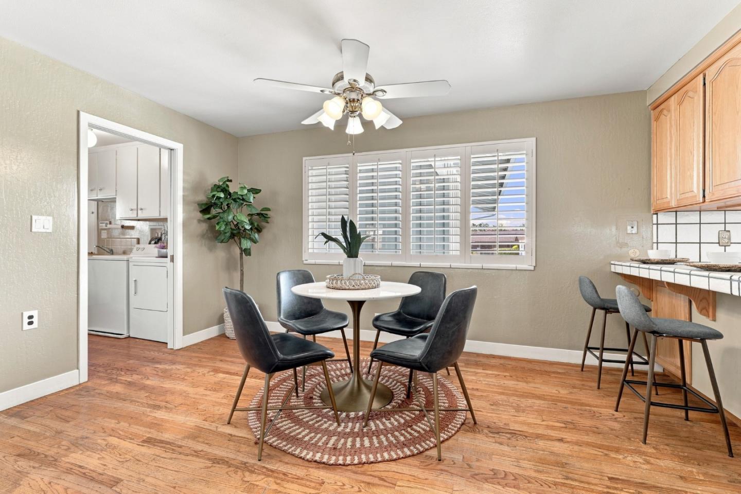 1427 Glen Ellen WAY