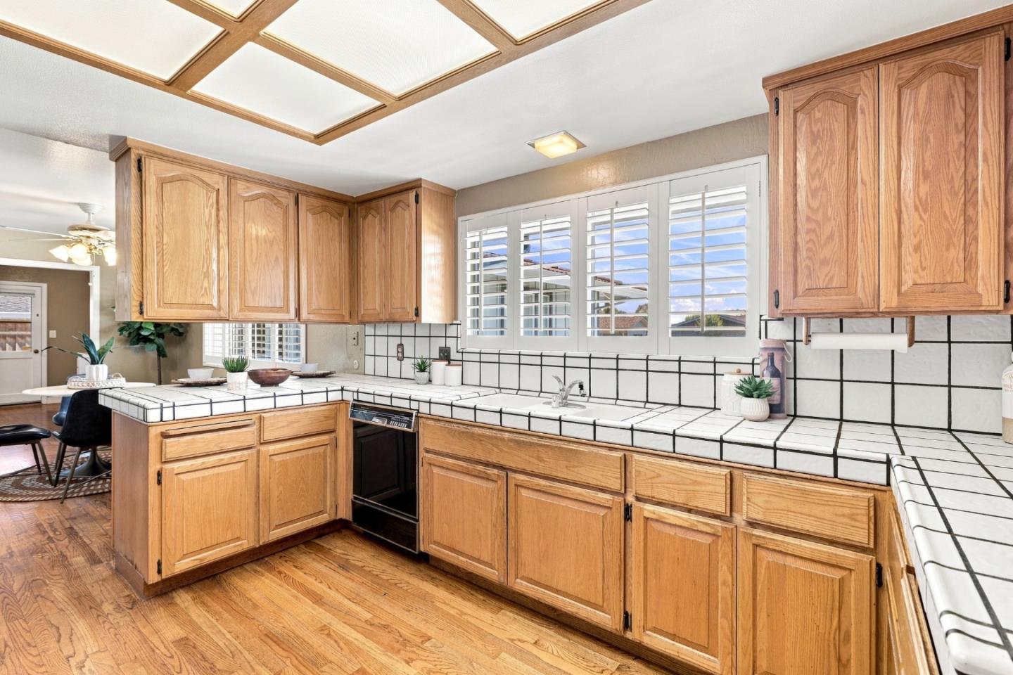 1427 Glen Ellen WAY