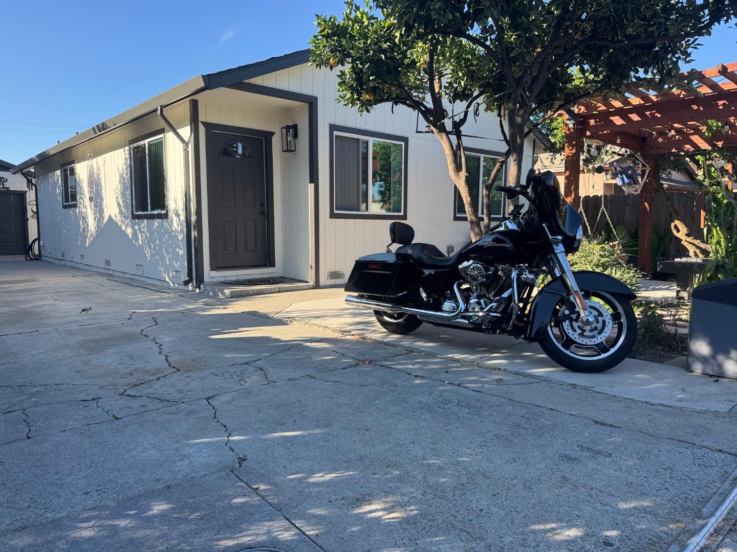 76 Sunset CT