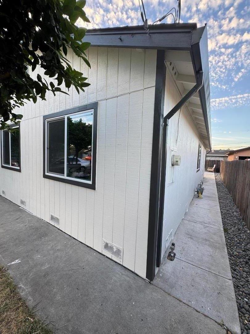 76 Sunset CT