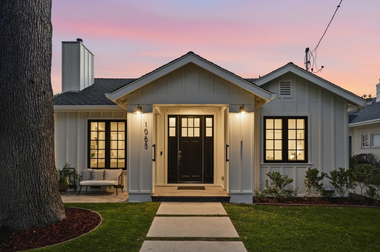 1063 Carolyn AVE