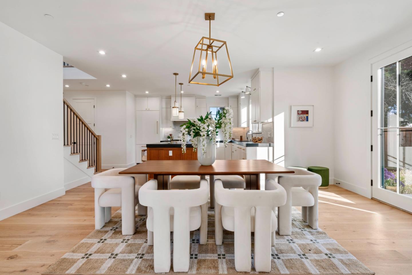 739-741 Linden AVE