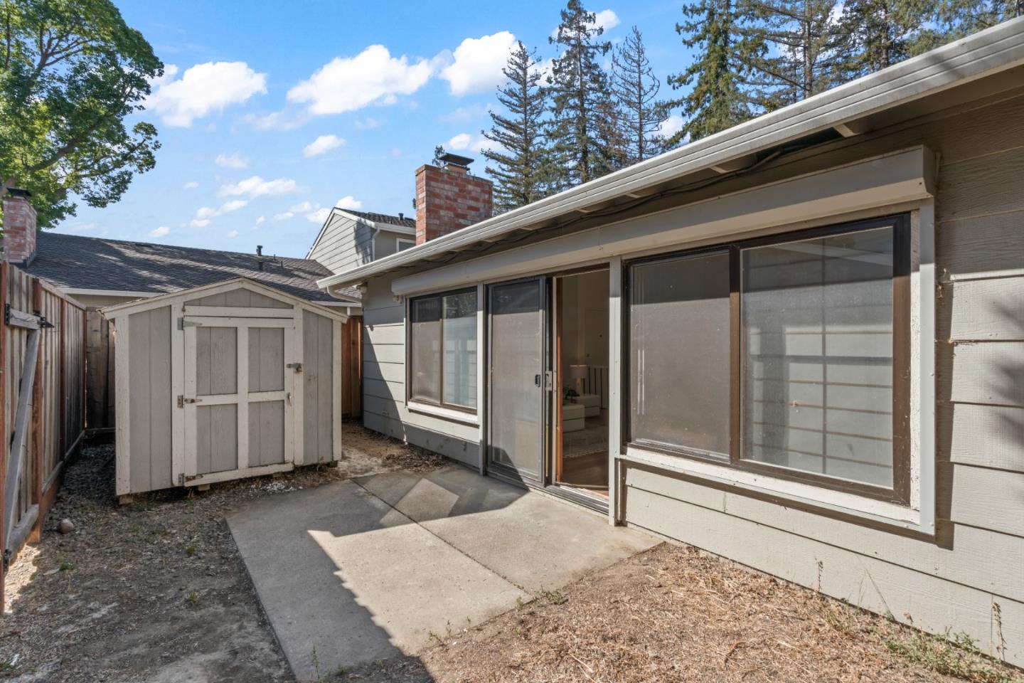 570 Latimer CIR