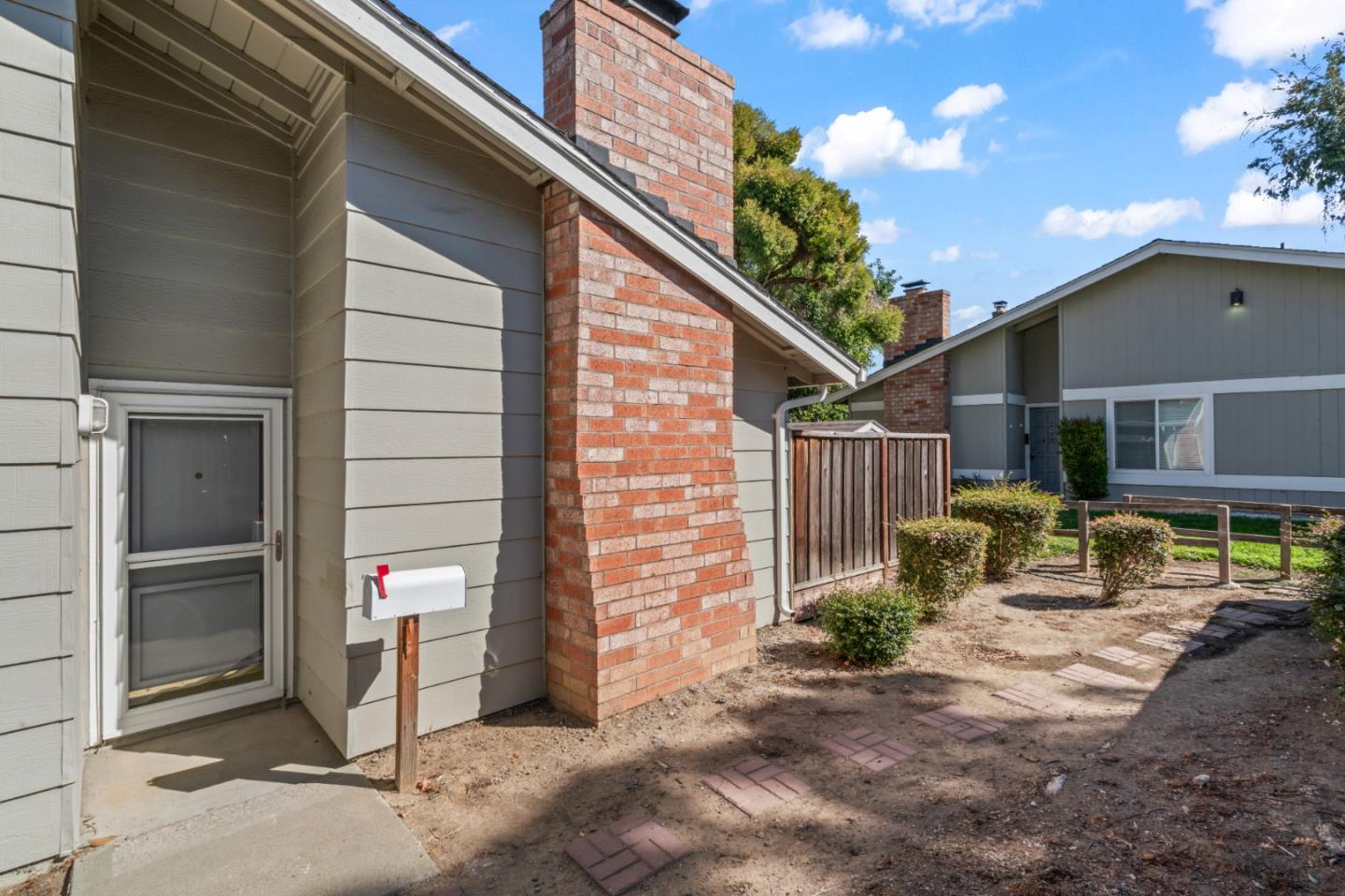 570 Latimer CIR