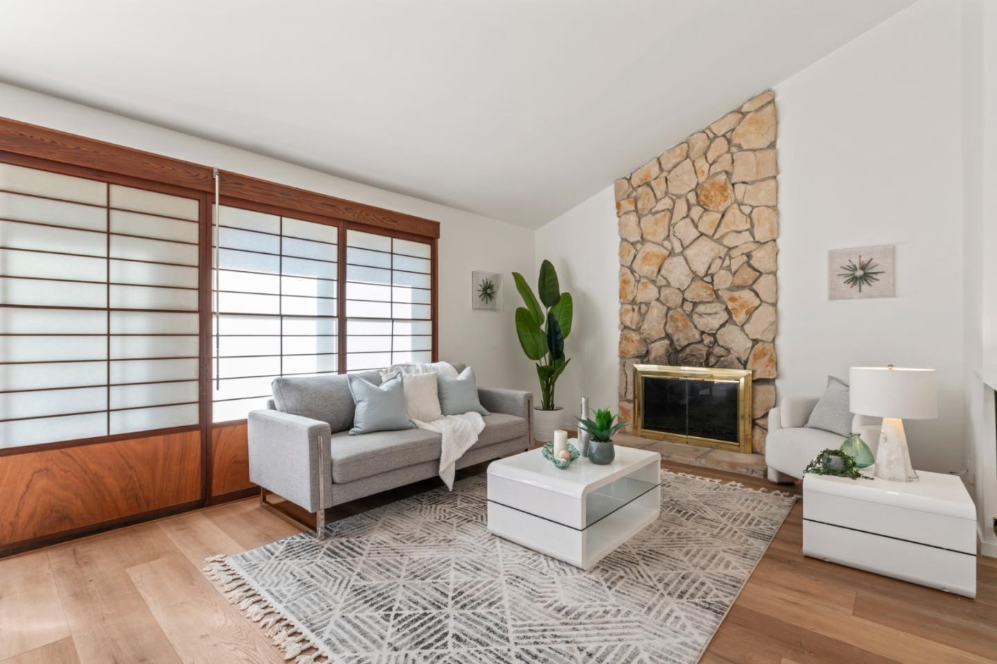 570 Latimer CIR