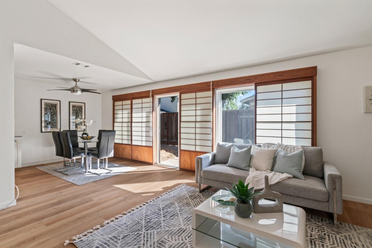 570 Latimer CIR