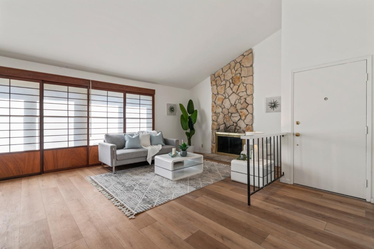 570 Latimer CIR