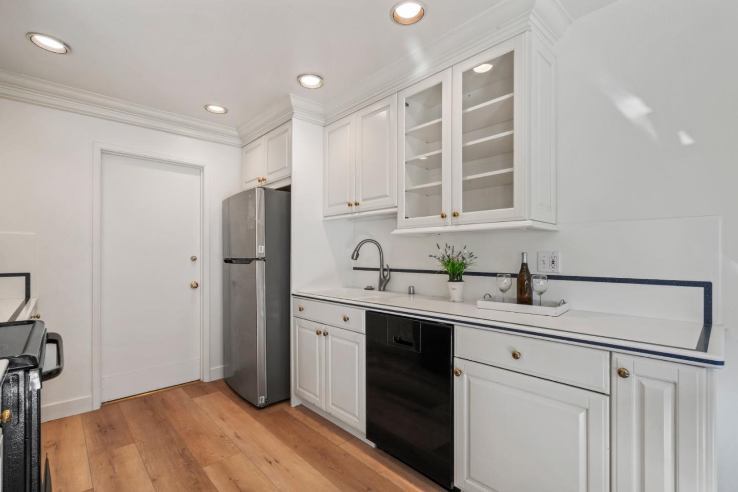 570 Latimer CIR