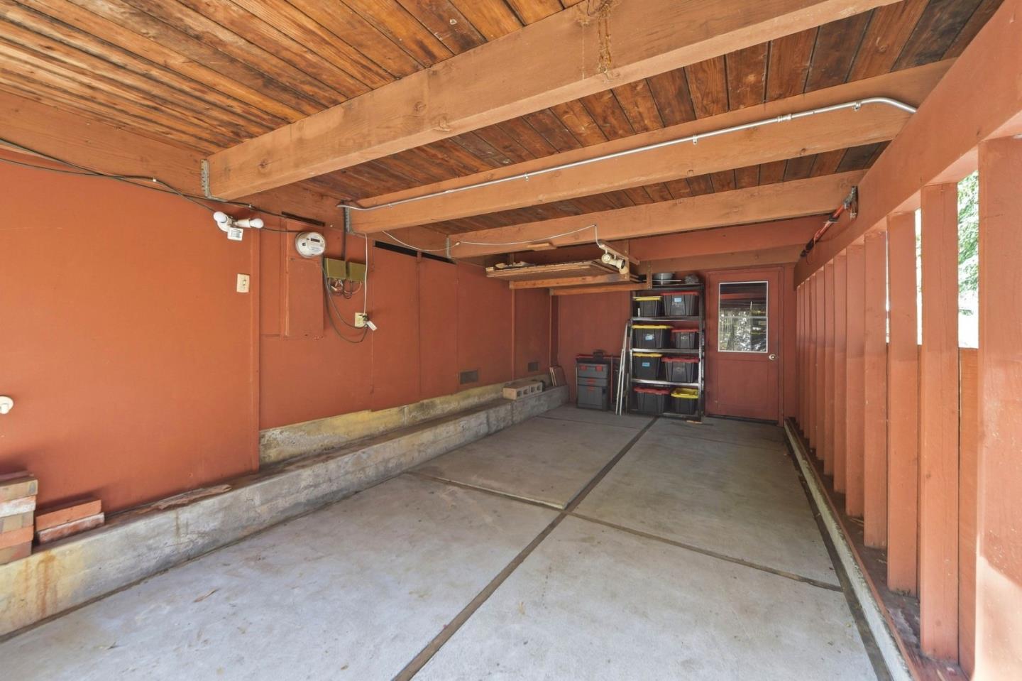 200 Jackson ST