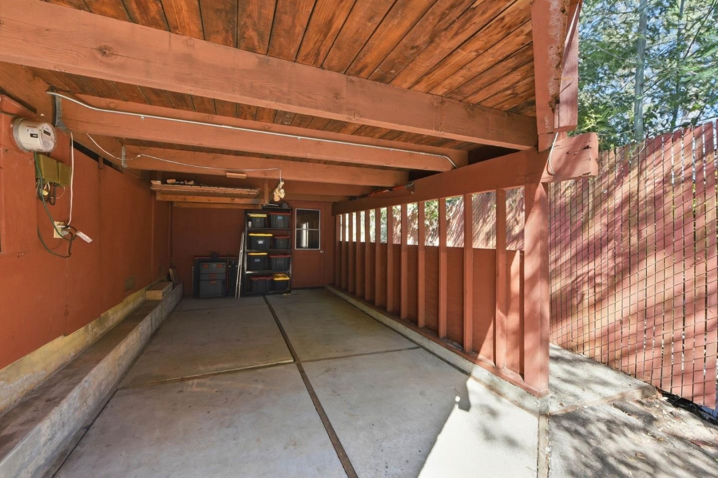 200 Jackson ST