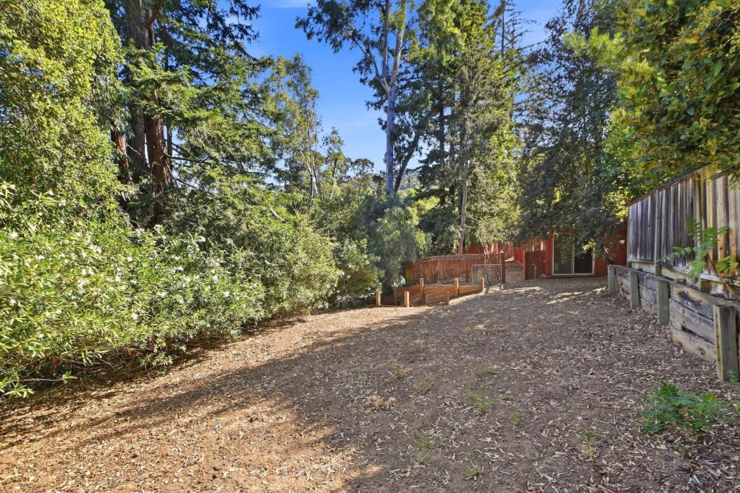 200 Jackson ST