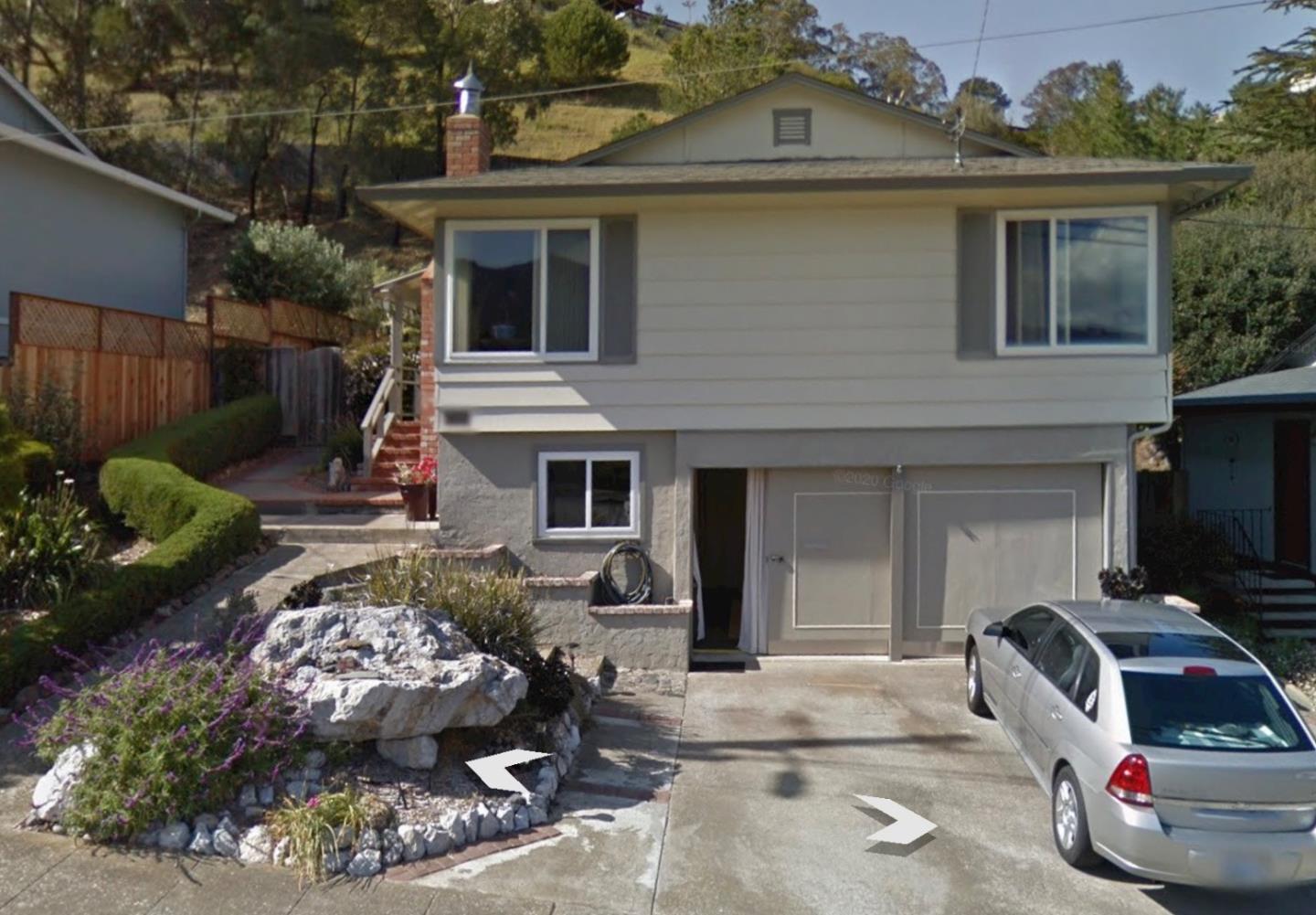 1012 Banyan WAY