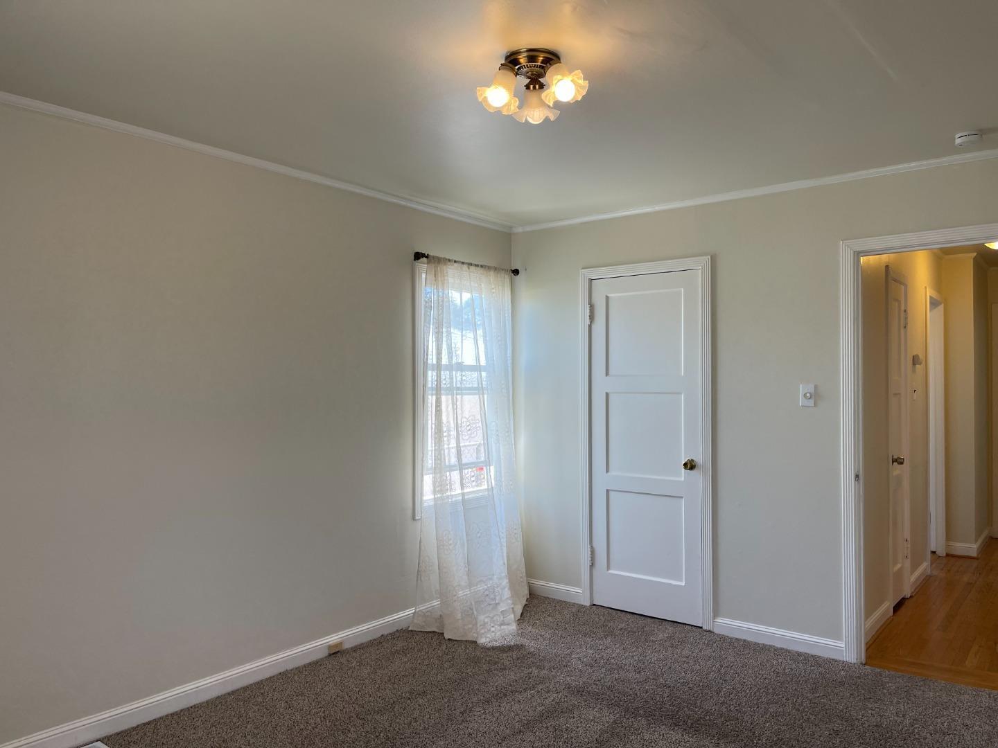 627 Midway AVE