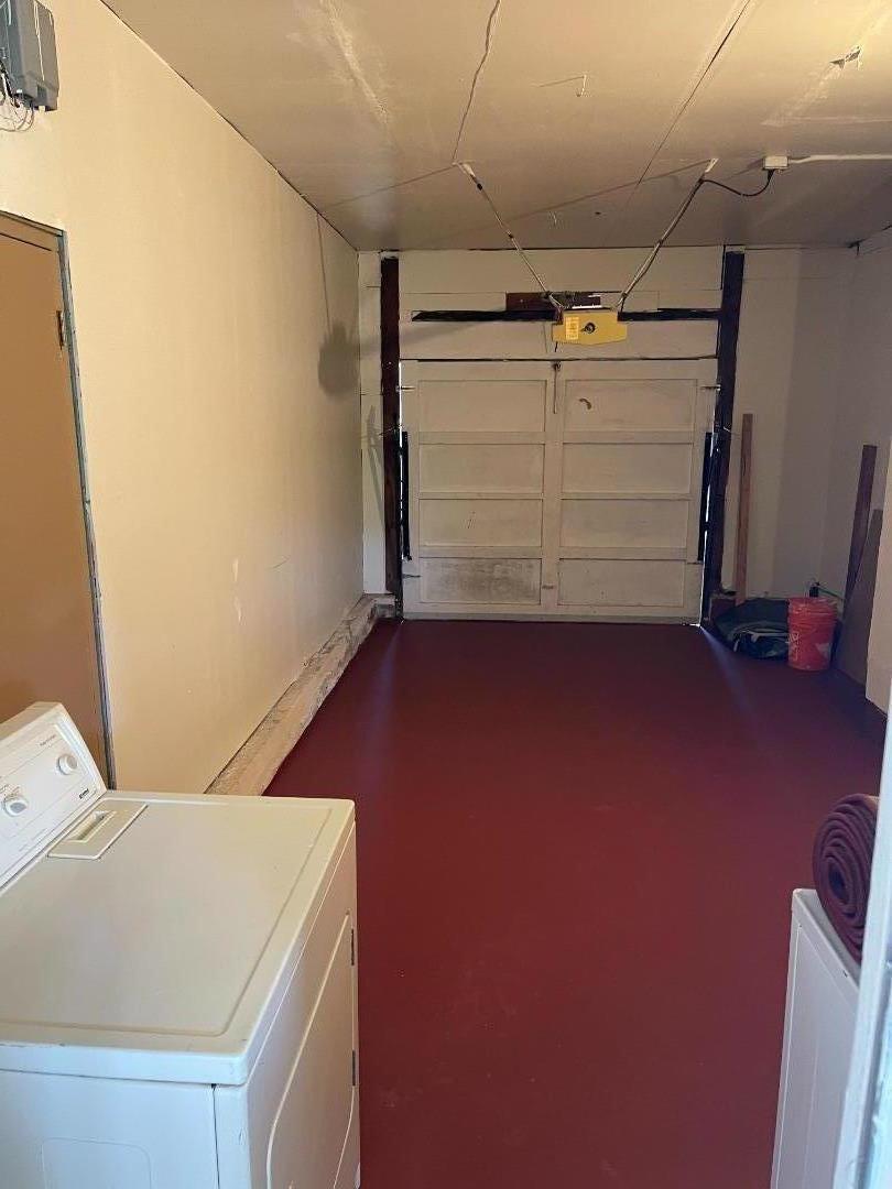 627 Midway AVE