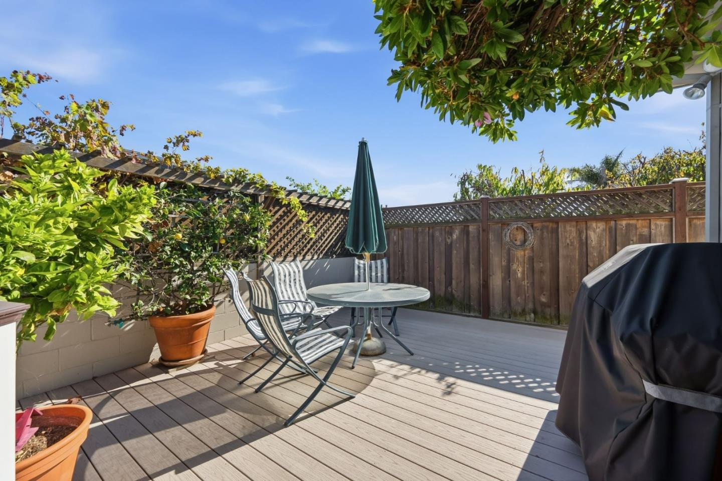 123 S Magnolia AVE
