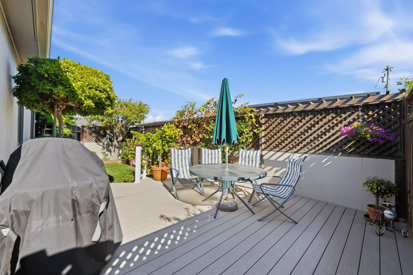 123 S Magnolia AVE