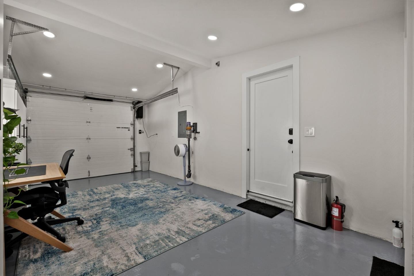 246 Mowry AVE