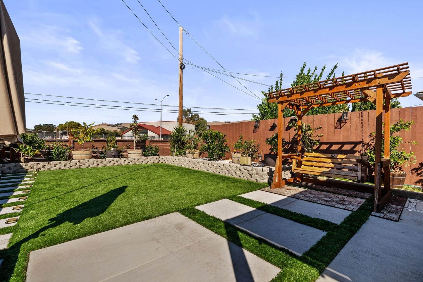 246 Mowry AVE