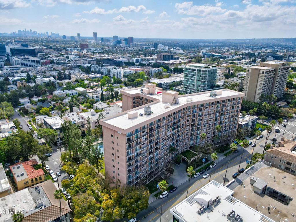 100 S Doheny Drive 1002
