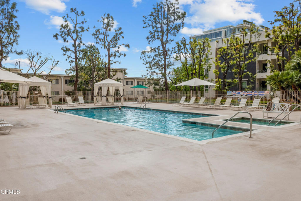 100 S Doheny Drive 1002