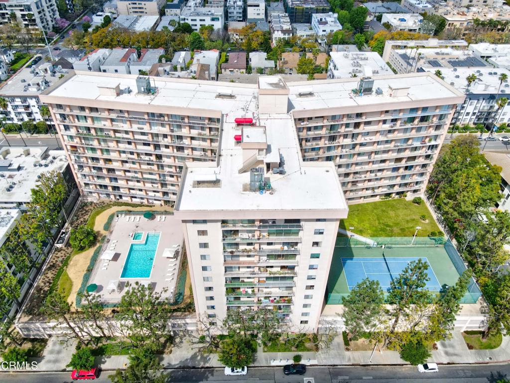 100 S Doheny Drive 1002