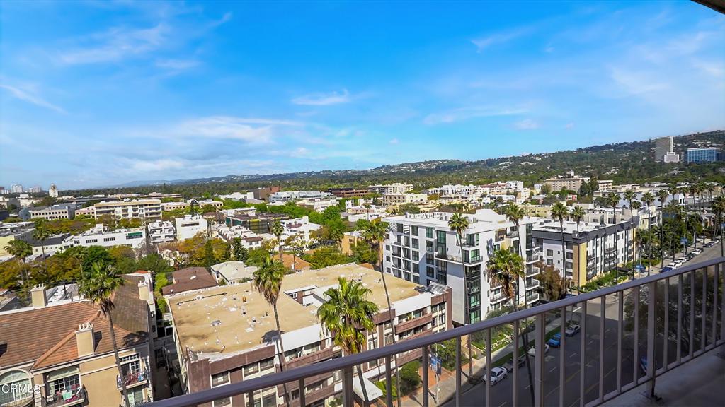 100 S Doheny Drive 1002