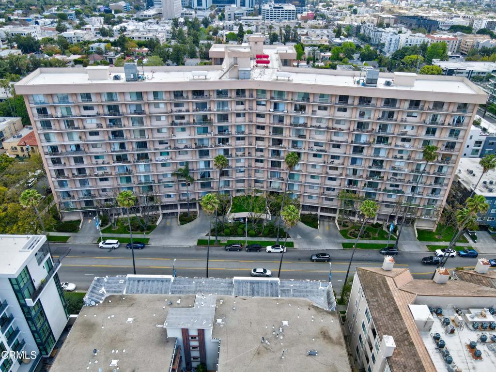 100 S Doheny Drive 1002