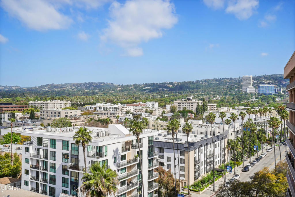 100 S Doheny Drive 1002