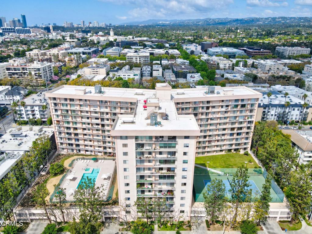 100 S Doheny Drive 1002