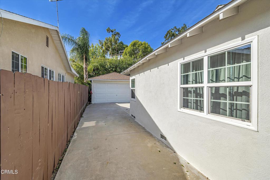 5119 Canoga Avenue