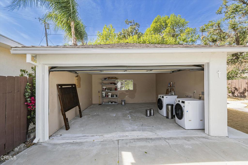 5119 Canoga Avenue