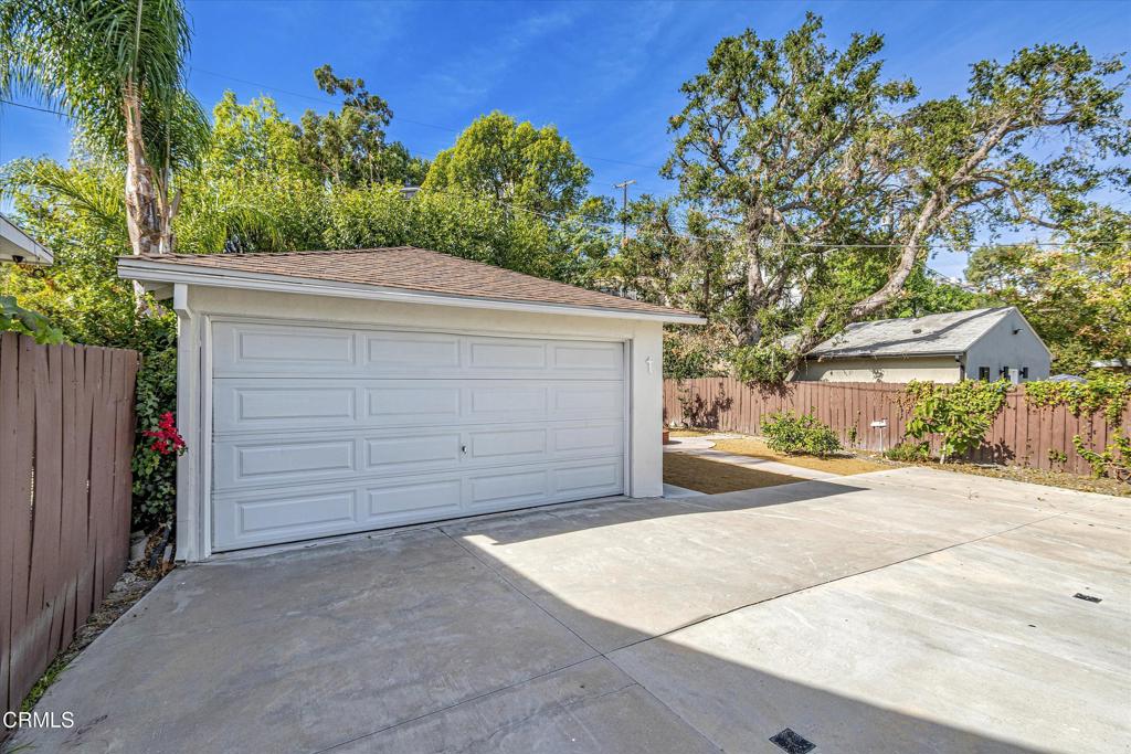 5119 Canoga Avenue