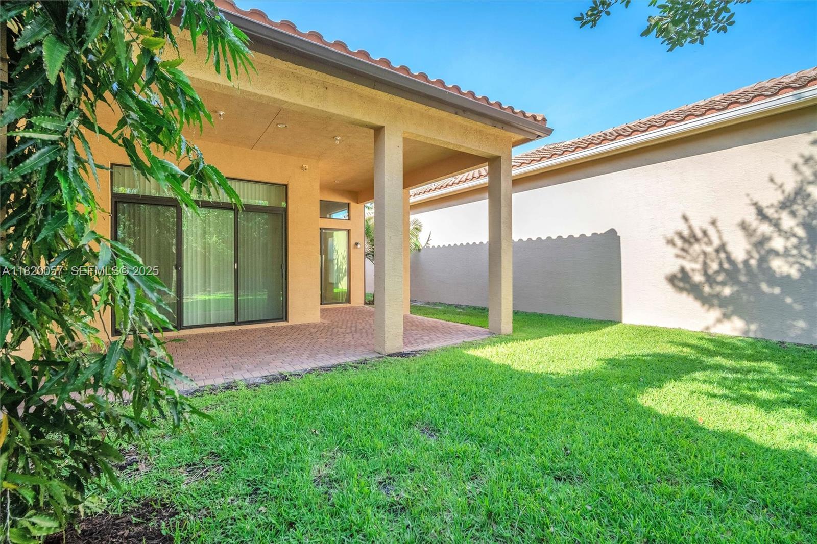 16927 Bridge Crossing Circle 0