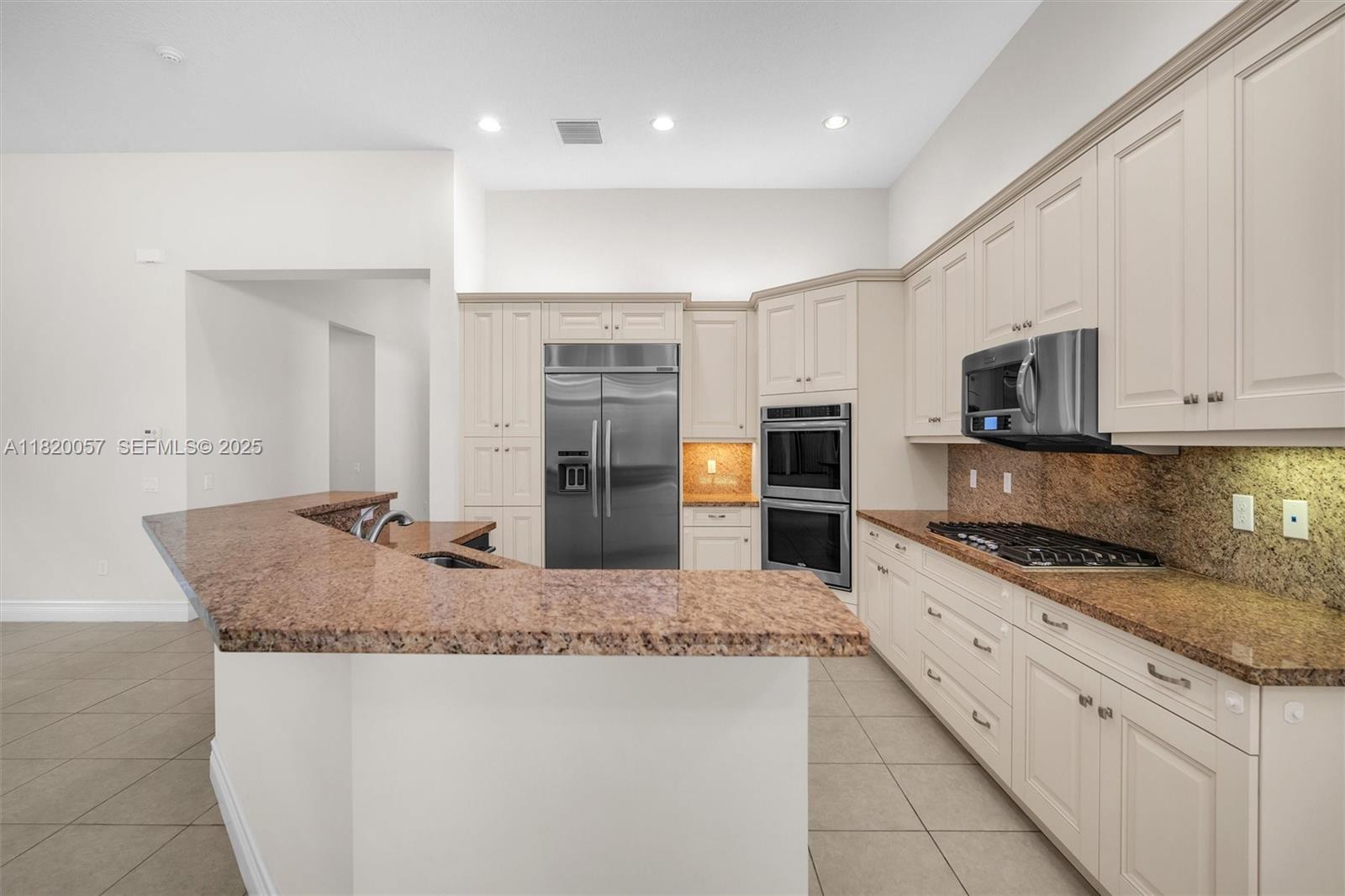 16927 Bridge Crossing Circle 0